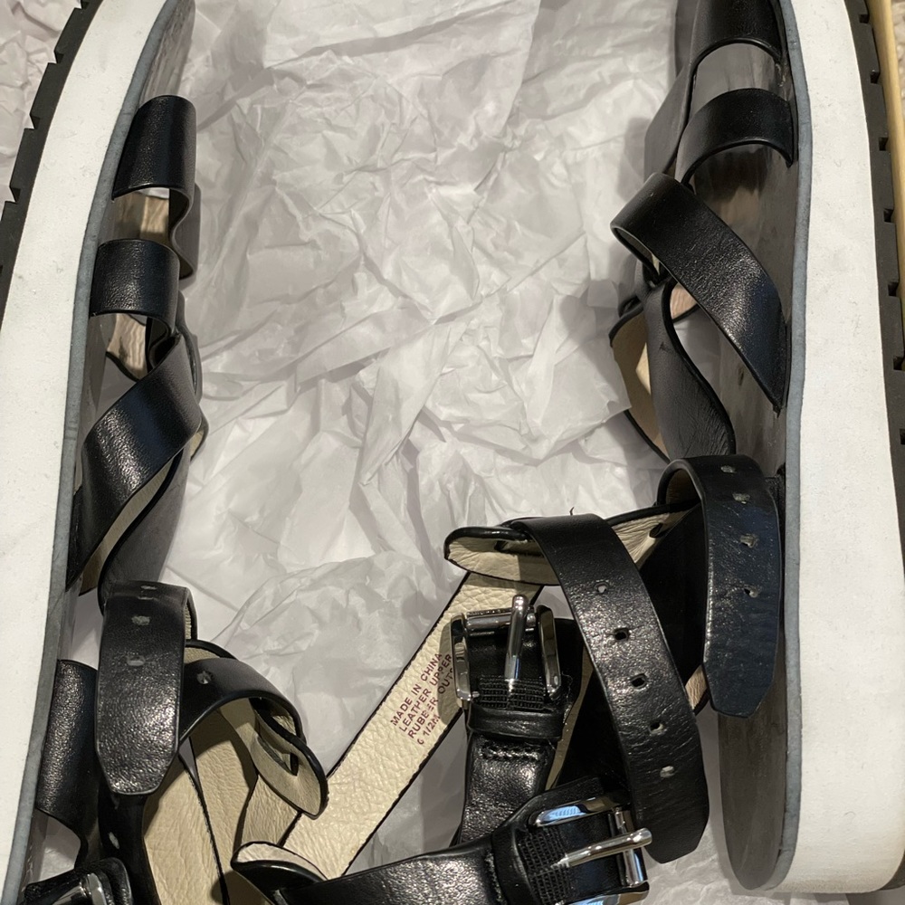 MICHAEL KORS JUDIE VACHETTA FLAT GLADIATOR BLACK SANDAL  36.5 NIB - Picture 10 of 10